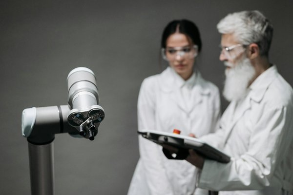 Quels sont les avantages de l'utilisation de la technologie de machine learning pour l'analyse des données?